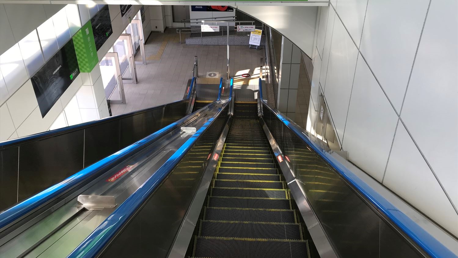 徳山駅みなと口エスカレーター