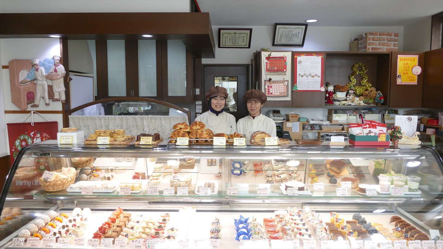 フランス菓子sadao和菓子倉住屋 和洋の手作り菓子が並ぶスイーツ天国