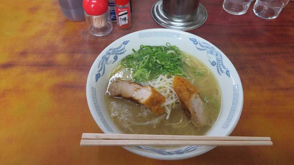 九州ラーメン太陽　ラーメン